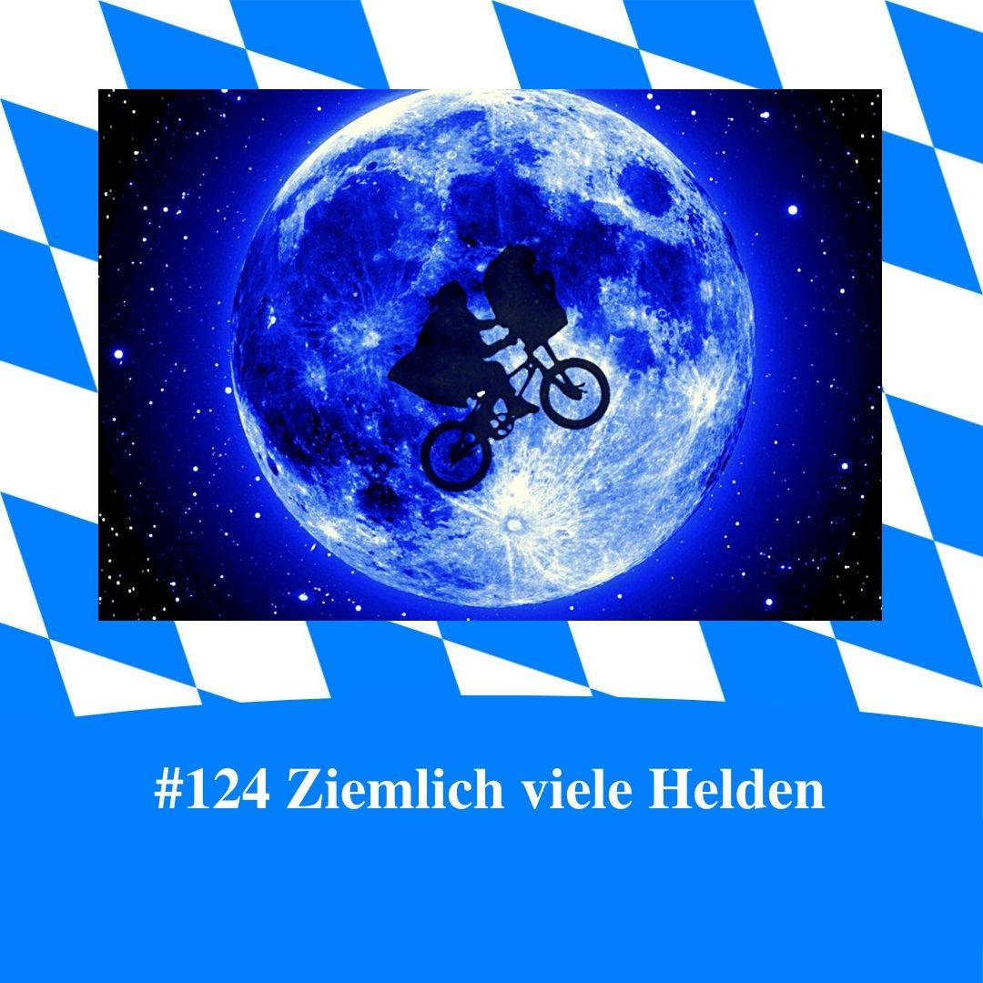 Bild für Folge Nummer 124 des bayerischen Podcasts Bayern Absolut. Der Mond ist bläulich erleuchtet. Davor radelt ein Fahrradfahrer mit einem kleinen Wesen im Korb am Lenker. Die Szene erinnert an den Film E.T..